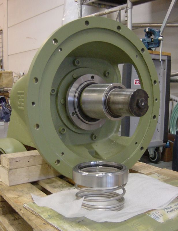 Revisie: ombouw naar een mechanical seal van 140 mm